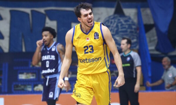 Περιστέρι Betsson – Ηρακλής 91-89: Με ανατροπή και τρίποντο Παπαδάκη πήρε το 2/2 στη GBL μετά την παράταση