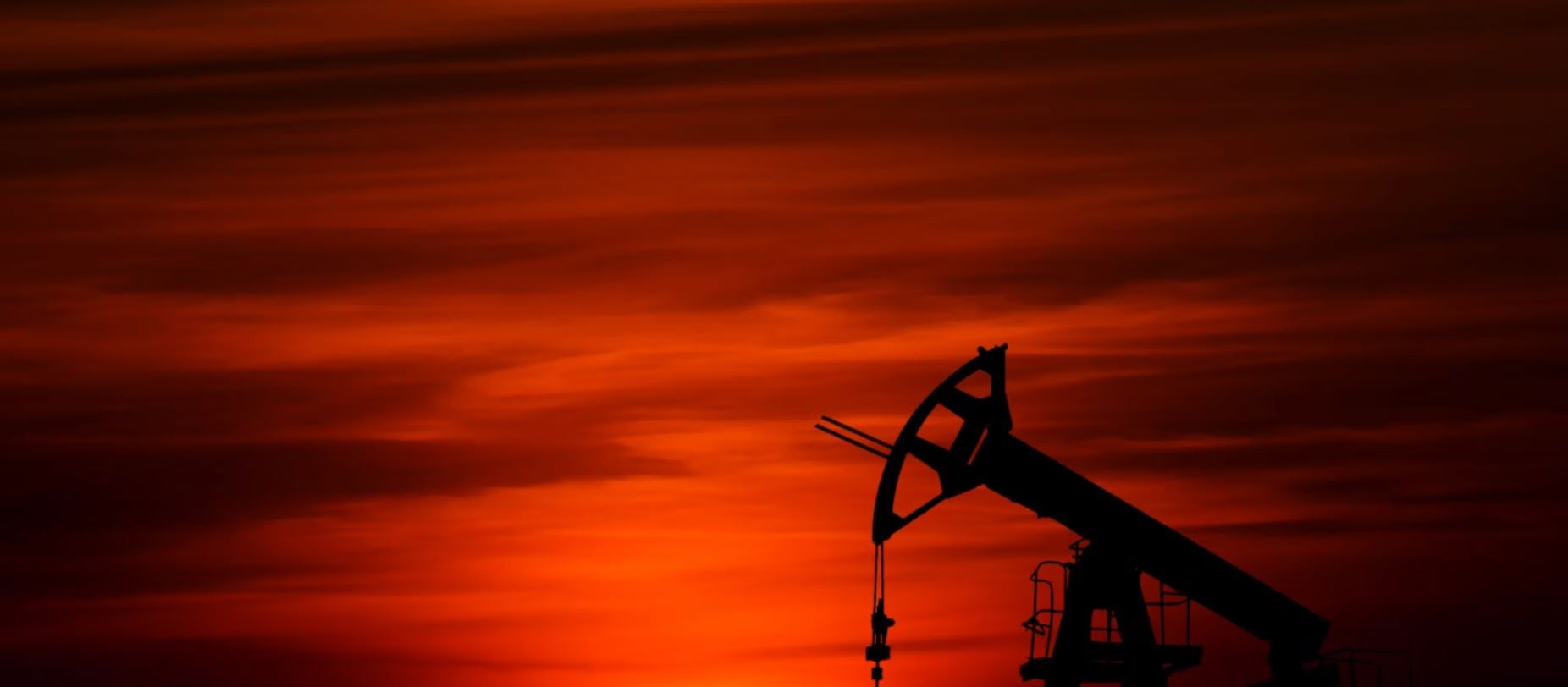 Πετρέλαιο: Στα 100,84 δολάρια το βαρέλι το Brent – Τι δείχνουν τα στοιχεία για βενζίνη και diesel στην Ελλάδα
