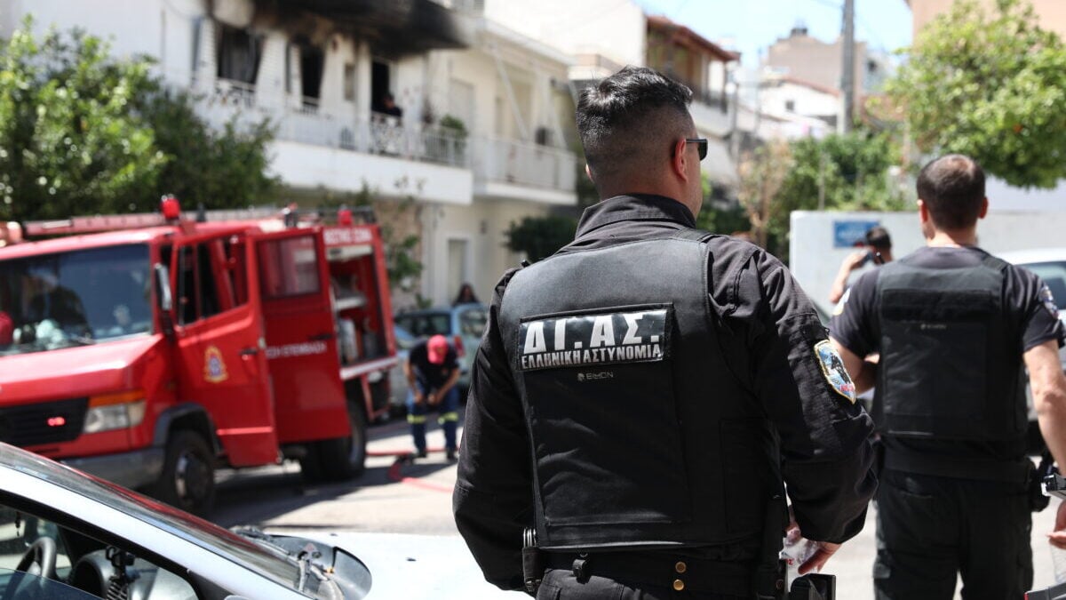 Μεταξουργείο: Φωτιά σε εγκαταλελειμμένο κτίριο – Εκτός κυκλοφορίας η οδός Κεραμεικού 1 Μεταξουργείο: Φωτιά σε εγκαταλελειμμένο κτίριο – Εκτός κυκλοφορίας η οδός Κεραμεικού