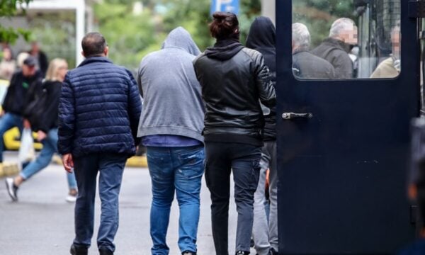 Pizza Fan: Ο Κωνσταντίνος Αντάρας οδηγήθηκε στη φυλακή – Κατ’ οίκον περιορισμός με «βραχιολάκι» για τον υπαρχηγό