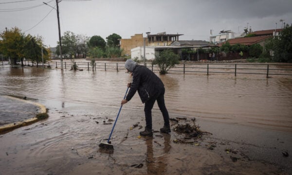 Μαγνησία: Μήνυμα του 112 για πλημμύρες λόγω κακοκαιρίας – «Αν βρίσκεστε στην Πλατανιά, ανεβείτε σε υψηλότερους ορόφους»