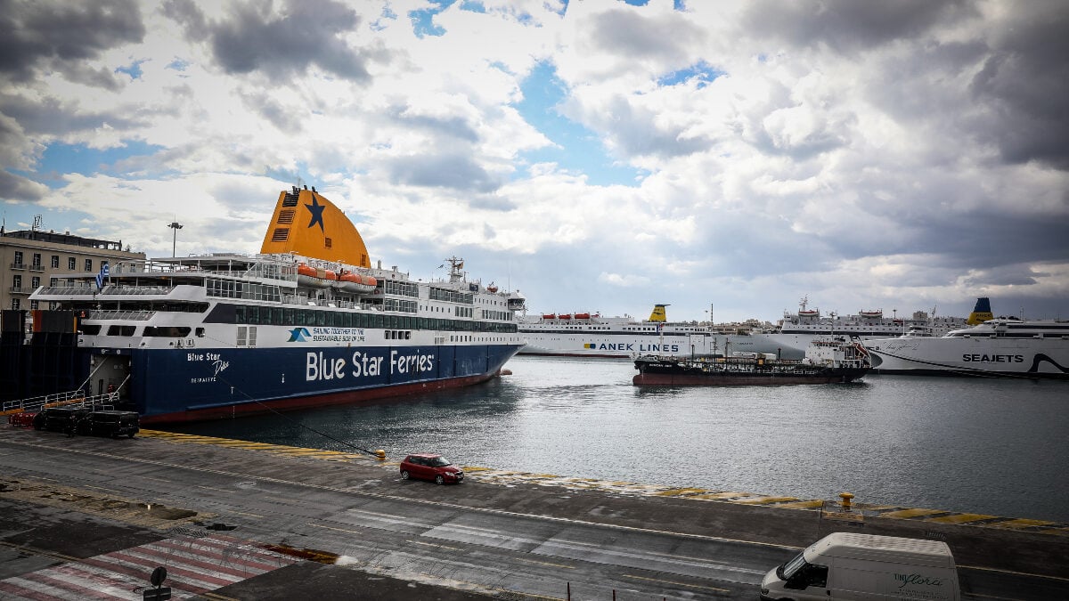 Blue Star Patmos: Δεν επιτρέπεται ο απόπλους από τη Ρόδο – Αντικείμενο στη δεξιά προπέλα 1 Blue Star Patmos: Δεν επιτρέπεται ο απόπλους από τη Ρόδο – Αντικείμενο στη δεξιά προπέλα