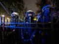 Πολωνία: Πολιτική κρίση και χάος με αστυνομικές δυνάμεις έξω από το Συνταγματικό Δικαστήριο – Επέστρεψε εσπευσμένα στη Βαρσοβία ο πρόεδρος Ναβρότσκι