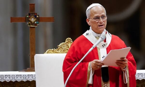 Βατικανό: Ο Πάπας Λέων θα χειρουργηθεί μετά τον εντοπισμό οζιδίου στον πνεύμονά του