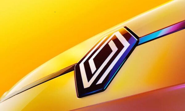 Renault: Επενδύσεις άνω των 10 δισ. ευρώ στην ηλεκτροκίνηση εν μέσω πολιτικής αβεβαιότητας στη Γαλλία