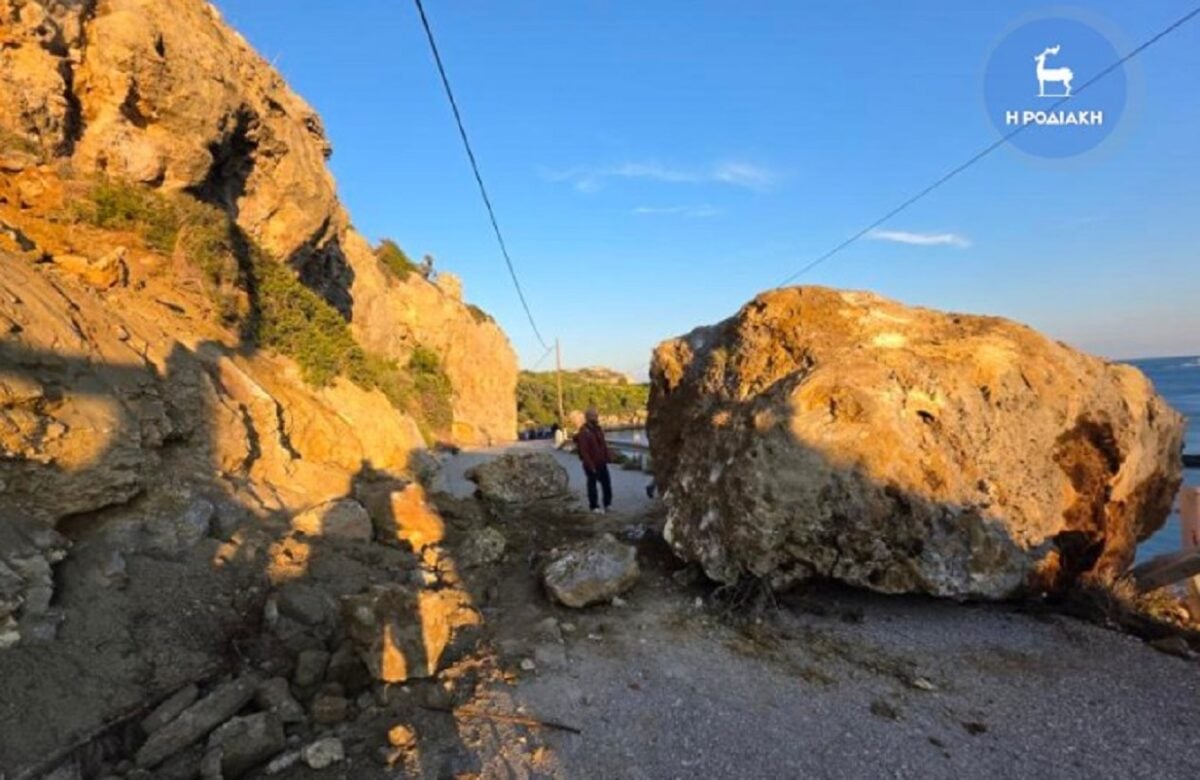 Ρόδος: Περίπου 100 οχήματα αποκλείστηκαν στην παραλία Άντονι Κουίν μετά την πτώση τεράστιου βράχου 9 Ρόδος: Περίπου 100 οχήματα αποκλείστηκαν στην παραλία Άντονι Κουίν μετά την πτώση τεράστιου βράχου