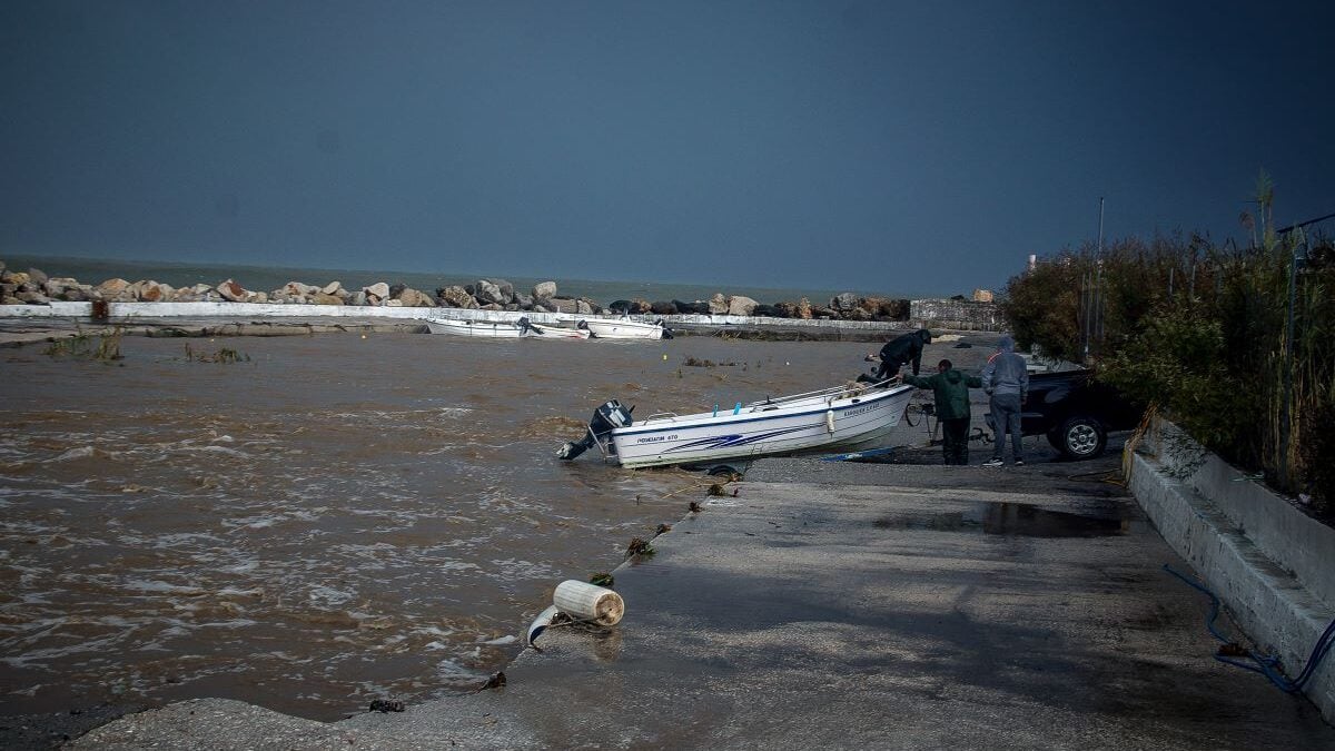 Κακοκαιρία στη Ρόδο: 264 χιλιοστά βροχής σε λίγες ώρες – Ισχυρές καταιγίδες και έντονη κεραυνική δραστηριότητα 3 Κακοκαιρία στη Ρόδο: 264 χιλιοστά βροχής σε λίγες ώρες – Ισχυρές καταιγίδες και έντονη κεραυνική δραστηριότητα