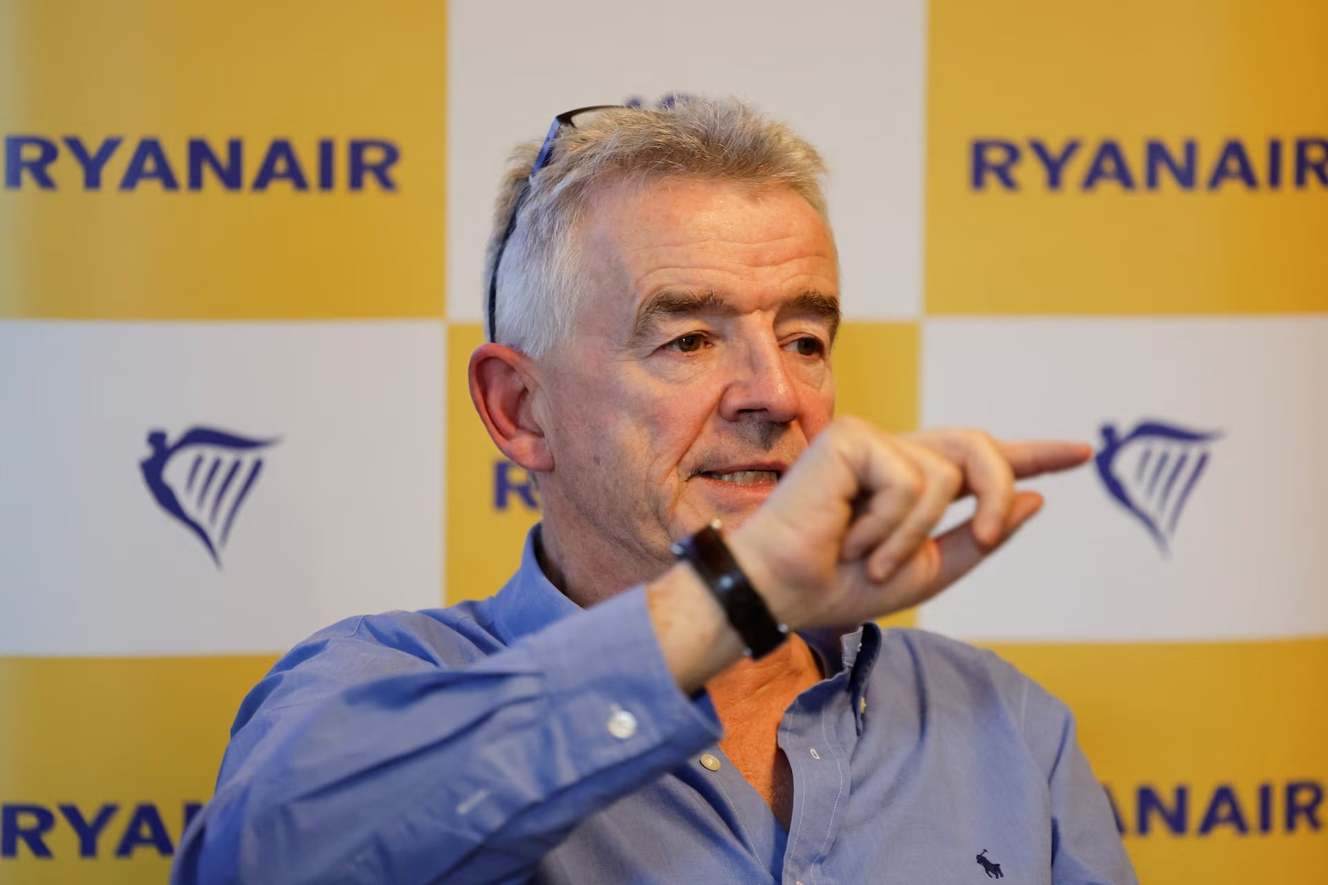 Ryanair: Προβλέπει τη «μεγαλύτερη αύξηση» ναύλων στην ιστορία της Ευρώπης τους επόμενους 12 μήνες – «Άχρηστη» η Φον ντερ Λάιεν
