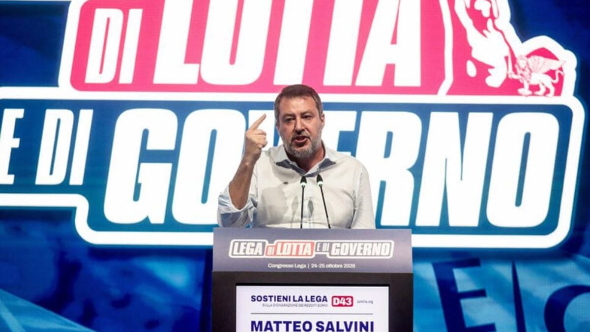 Ματέο Σαλβίνι: Προανήγγειλε διακοπή της αποστολής όπλων στην Ουκρανία – Επανεξελέγη γραμματέας της Λέγκα στην Ιταλία 1 Ματέο Σαλβίνι: Προανήγγειλε διακοπή της αποστολής όπλων στην Ουκρανία – Επανεξελέγη γραμματέας της Λέγκα στην Ιταλία