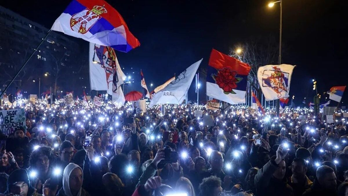 Politico: Η νίκη της αντιπολίτευσης στη Σερβία εκθέτει το στοίχημα της ΕΕ στον Βούτσιτς 1 Politico: Η νίκη της αντιπολίτευσης στη Σερβία εκθέτει το στοίχημα της ΕΕ στον Βούτσιτς