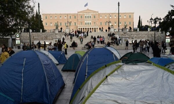 Αθήνα: Το πανεκπαιδευτικό συλλαλητήριο επηρεάζει το κέντρο – Ποιοι απεργούν και πώς θα κινηθούν τα ΜΜΜ