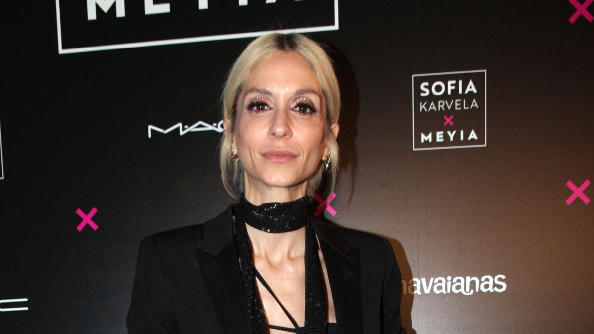 Σοφία Καρβέλα: «Να γελάω μέχρι δακρύων μαζί σας τις δυο…» – Η νέα ανάρτηση εν μέσω της άγριας κόντρας Βίσση και Καρβέλα