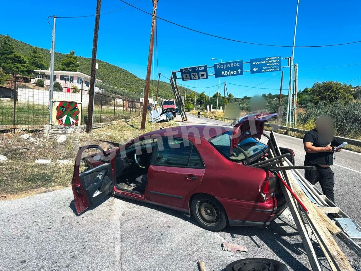 Σοφικό: Αυτοκίνητο έκοψε μεταλλικό σκελετό πινακίδων σε τροχαίο – Βίντεο και φωτογραφίες 8 Αυτοκίνητο ξήλωσε μεταλλικό σκελετό πινακίδων σε τροχαίο στο Σοφικό