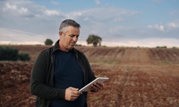 Έξυπνη Σπορά: Το ελληνικό κριθάρι περνά στην εποχή της τεχνολογίας