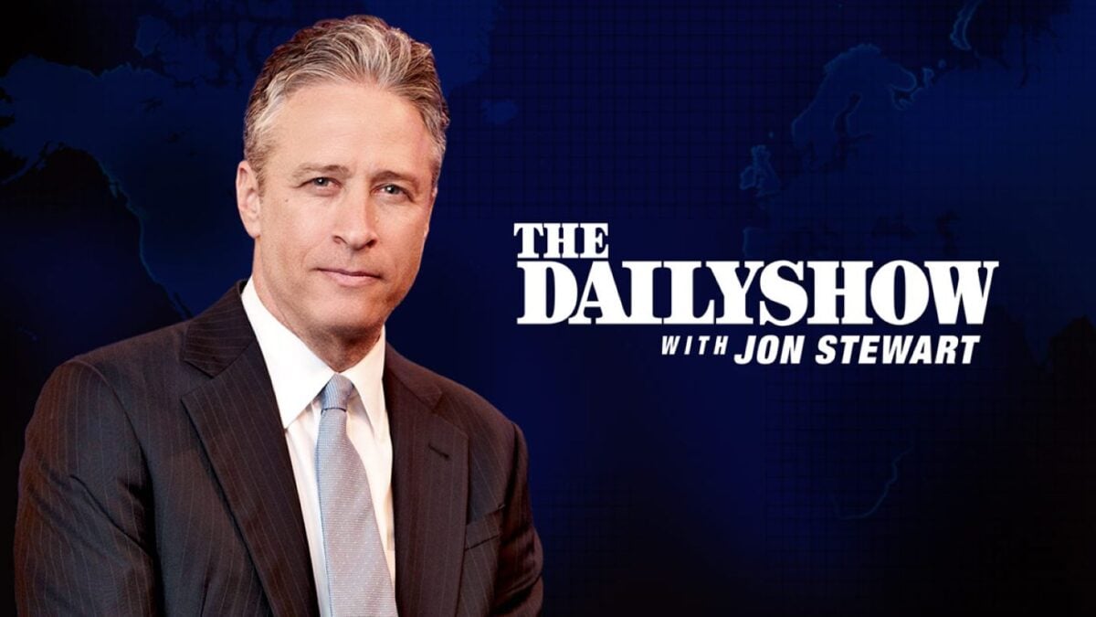 Τζον Στιούαρτ: Το Comedy Central τον κρατά στο «The Daily Show» έως το 2028 1 Τζον Στιούαρτ: Το Comedy Central τον κρατά στο «The Daily Show» έως το 2028