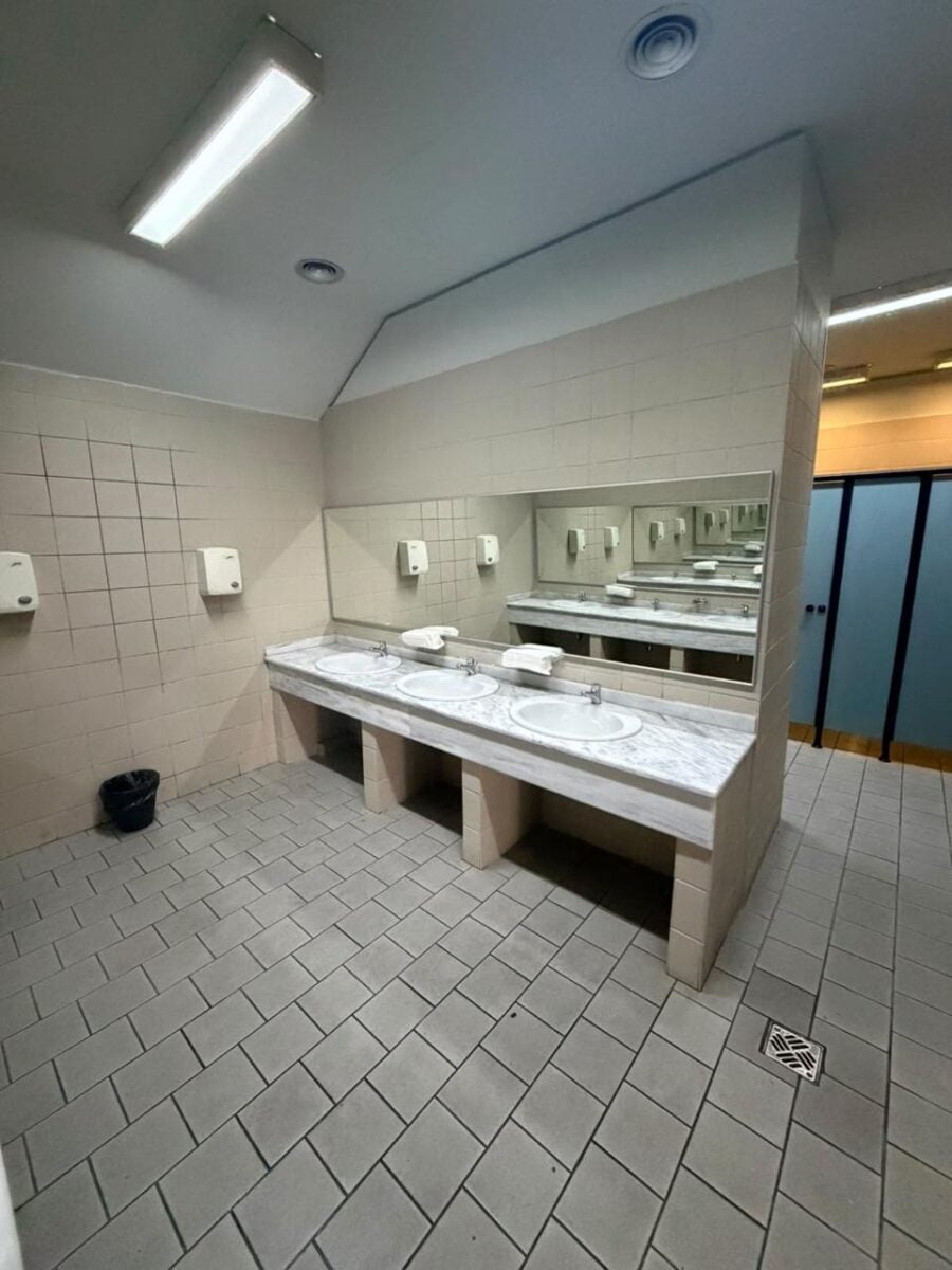 Sunel Arena: Ο Ολυμπιακός αποκατέστησε τις ζημιές που προκάλεσαν οπαδοί του 9 Sunel Arena: Ο Ολυμπιακός αποκατέστησε τις ζημιές που προκάλεσαν οπαδοί του