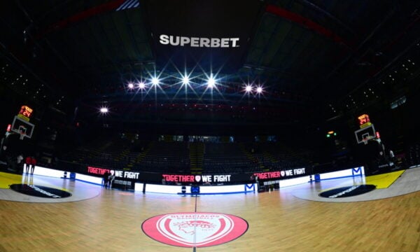 Ολυμπιακός – Εφές Αναντολού: Η Sunel Arena ντύθηκε στα ερυθρόλευκα για το παιχνίδι της Euroleague