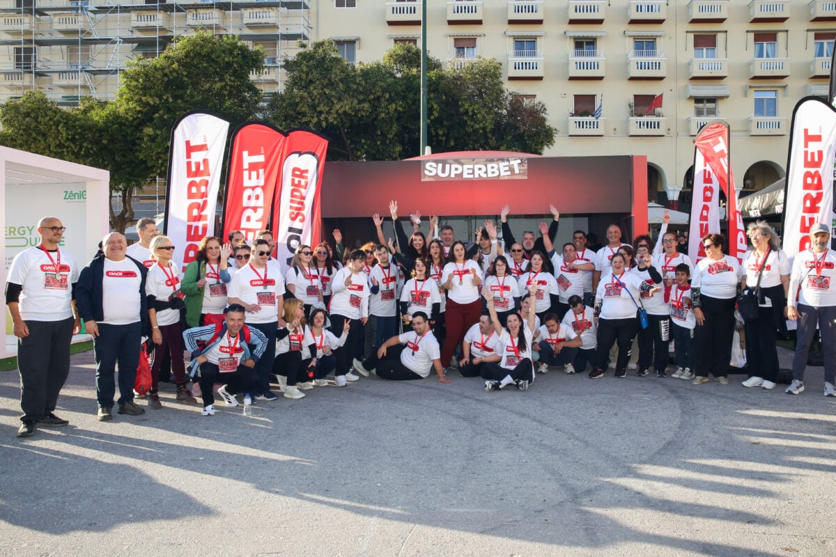 Η Superbet στήριξε τους 11.000 δρομείς ως Μεγάλος Χορηγός του 14ου Διεθνούς Νυχτερινού Ημιμαραθωνίου Θεσσαλονίκης – ZeniΘ