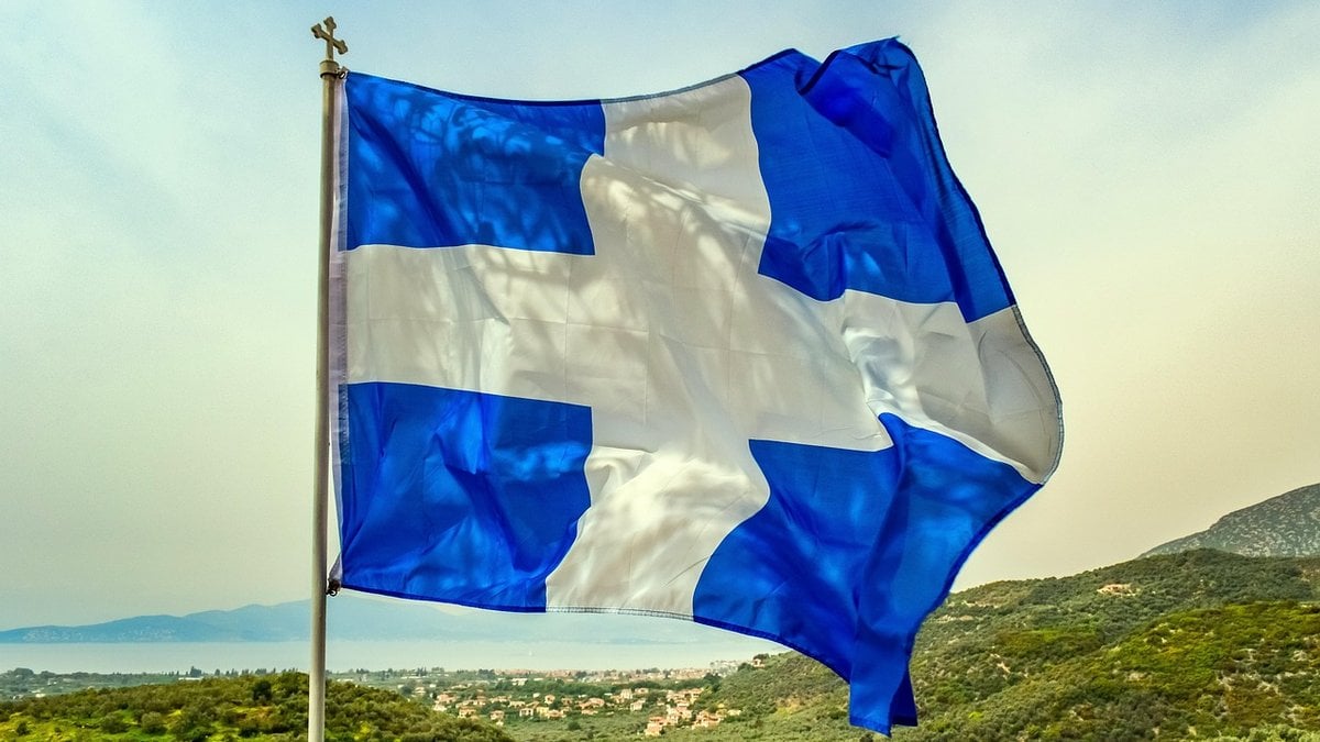 Συμβολισμός της ελληνικής σημαίας: γιατί έχει εννέα λωρίδες;