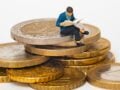 Ετήσιο επίδομα 400 ευρώ στους συνταξιούχους: Τι προβλέπει το νέο νομοσχέδιο για δικαιούχους και πληρωμή