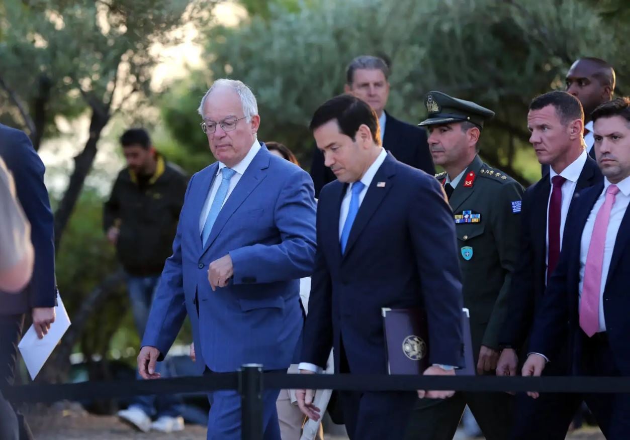 Κωνσταντίνος Τασούλας: Το συμβολικό δώρο στον Μάρκο Ρούμπιο μετά την ομιλία στην Πνύκα