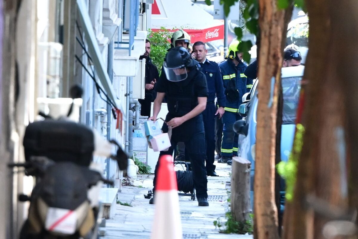 Κερατέα: Ύποπτη βαλίτσα σήμανε συναγερμό – Στο σημείο βρίσκονται τα ΤΕΕΜ