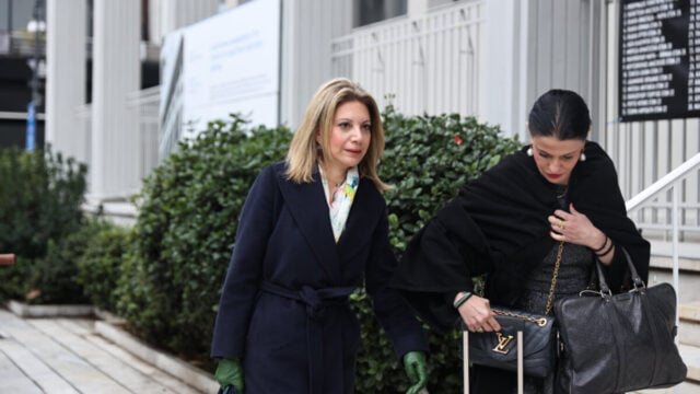 Μαρία Καρυστιανού: Απορρίφθηκε το αίτημά της να καταθέσει στεφάνι για την 28η Οκτωβρίου – «Άρνηση της ντροπής»