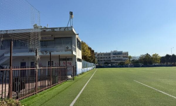 Θεσσαλονίκη: Πέντε ανήλικοι ξυλοκόπησαν 12χρονο στο γήπεδο «Άλκης Καμπανός» – «Τον έριξαν κάτω και συνέχισαν να τον χτυπάνε», λένε οι γονείς