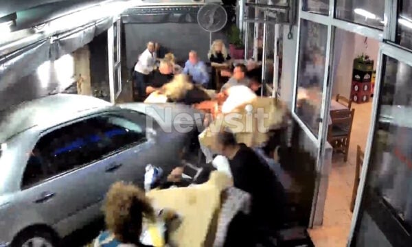 Θεσσαλονίκη: Αυτοκίνητο μπήκε σε εστιατόριο – Τρεις θαμώνες τραυματίστηκαν