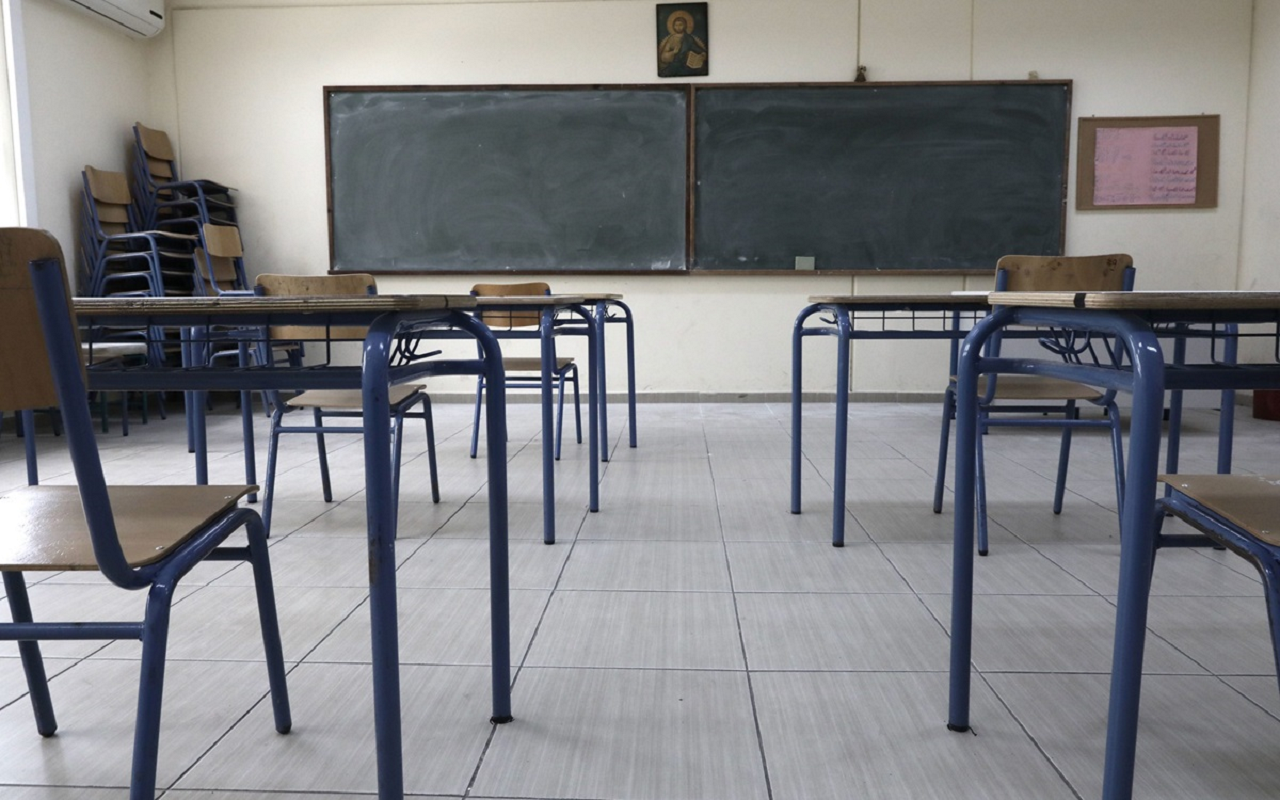 Ρουμανία: 13χρονος μαθητής επιτέθηκε και τραυμάτισε καθηγήτρια και συμμαθητή του