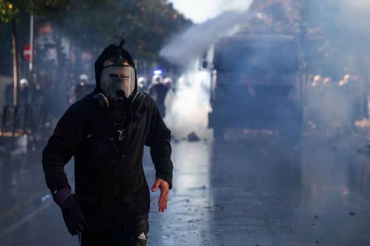 Τίρανα: Για τέταρτη ημέρα οι διαδηλωτές κατά του Έντι Ράμα λένε «Μας ωθούν στα άκρα» – Νέα επεισόδια και 56 συλλήψεις 11 Φωτογραφία: REUTERS/Florion Goga
