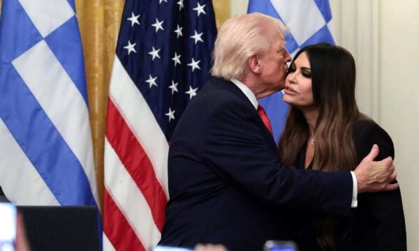 Ντόναλντ Τραμπ: «Εξετάζουμε την απομάκρυνση της Γκίλφοϊλ – Δεν είμαστε ικανοποιημένοι»