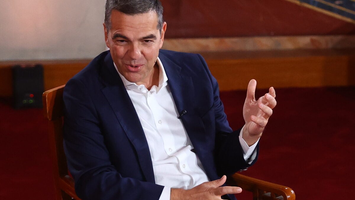Τσίπρας: Σκοπός μου να ενώσω, όχι να διχάσω, την προοδευτική παράταξη – Όσες βολές κι αν δεχτώ, θα κάνω τον βουδιστή μοναχό 1 Τσίπρας: Σκοπός μου να ενώσω, όχι να διχάσω, την προοδευτική παράταξη – Όσες βολές κι αν δεχτώ, θα κάνω τον βουδιστή μοναχό