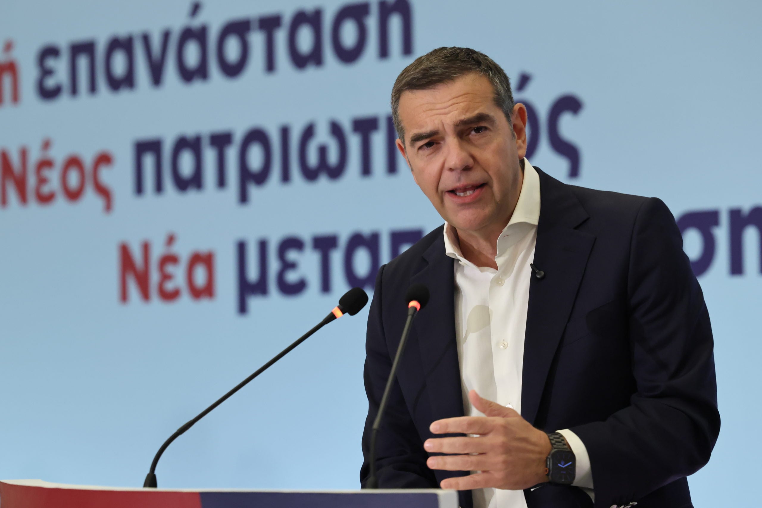 Τσίπρας: Η ΕΛ.Α.Σ. είναι ασύμβατη με τη Δεξιά – «Άλλοι πρέπει να ξαναδούν τις ευθείες και τις τεθλασμένες τους γραμμές»