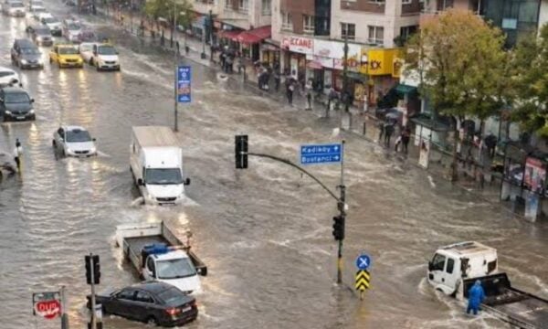 Κωνσταντινούπολη: Η σφοδρή κακοκαιρία άφησε δύο νεκρούς και μεγάλες καταστροφές – Βίντεο από τις πλημμύρες