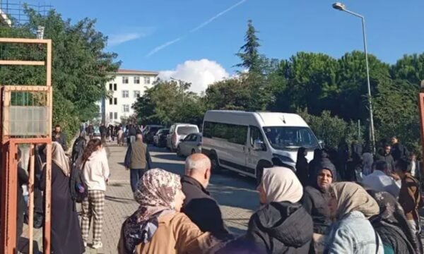 Κωνσταντινούπολη: Στους 8 οι τραυματίες από επίθεση με μαχαίρι σε σχολείο – Υπό κράτηση ο δράστης