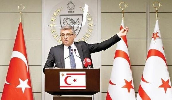 Hürriyet Daily News: Ο Ερχιουρμάν θέτει την εκ περιτροπής προεδρία ως όρο για συνομιλίες με τον ΟΗΕ