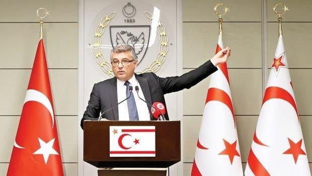 Hürriyet Daily News: Ο Ερχιουρμάν θέτει την εκ περιτροπής προεδρία ως όρο για συνομιλίες με τον ΟΗΕ