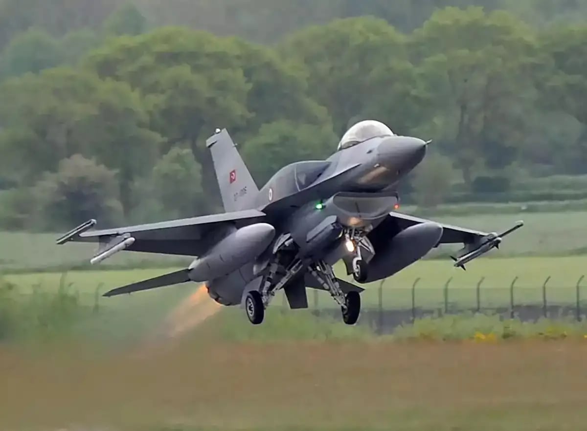 Τουρκία: Οπλισμένα F-16 και drones παραβίασαν το Αιγαίο – Μία εμπλοκή με ελληνικά μαχητικά
