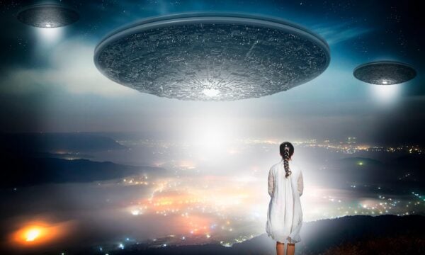 Οχάιο: Δύο πιλότοι κατέγραψαν περίεργο UFO σαν ιπτάμενη «κάψουλα»