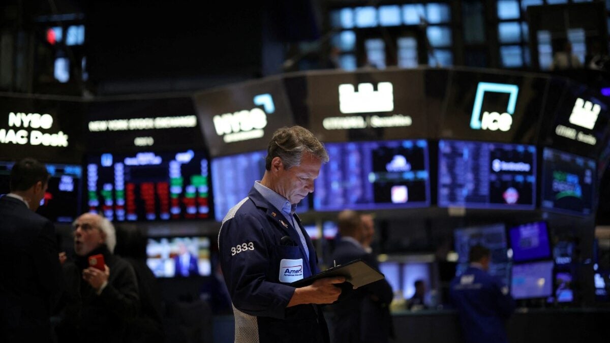 Wall Street: Ώθηση στον S&P 500 από τις μετοχές των τσιπ – Στο επίκεντρο Fed και πετρέλαιο 1 Wall Street: Ώθηση στον S&P 500 από τις μετοχές των τσιπ – Στο επίκεντρο Fed και πετρέλαιο