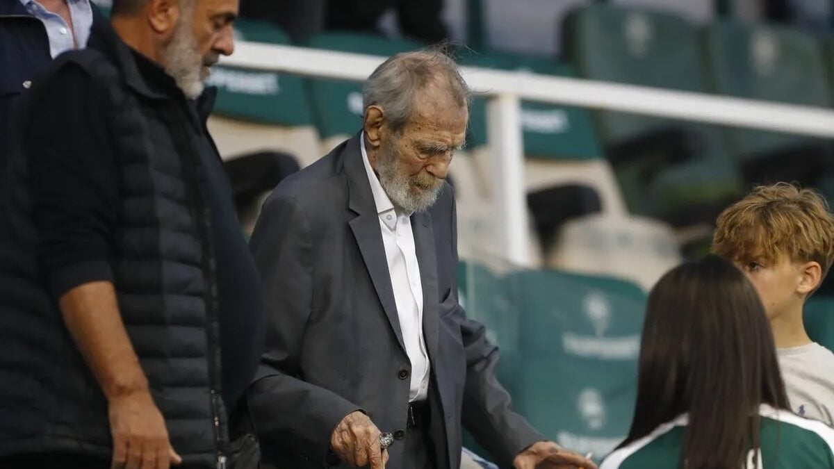 Γιώργος Βαρδινογιάννης: Το τελευταίο ματς του Παναθηναϊκού που παρακολούθησε στη Λεωφόρο 3 Γιώργος Βαρδινογιάννης: Το τελευταίο ματς του Παναθηναϊκού που παρακολούθησε στη Λεωφόρο