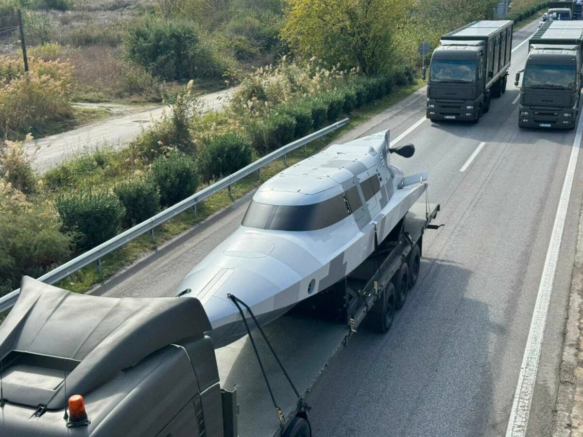 Ένοπλες Δυνάμεις: Τα νέα όπλα στη δοκιμαστική παρέλαση – Από τον ελληνικό πύραυλο «ΑΡΠΥΙΑ» στα συστήματα κατά drones 19 Ένοπλες Δυνάμεις: Τα νέα όπλα στη δοκιμαστική παρέλαση – Από τον ελληνικό πύραυλο «ΑΡΠΥΙΑ» στα συστήματα κατά drones