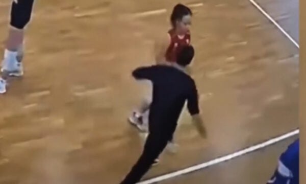Καζακστάν: Προπονητής χτύπησε στο κεφάλι 13χρονη βολεϊμπολίστρια κατά τη διάρκεια αγώνα