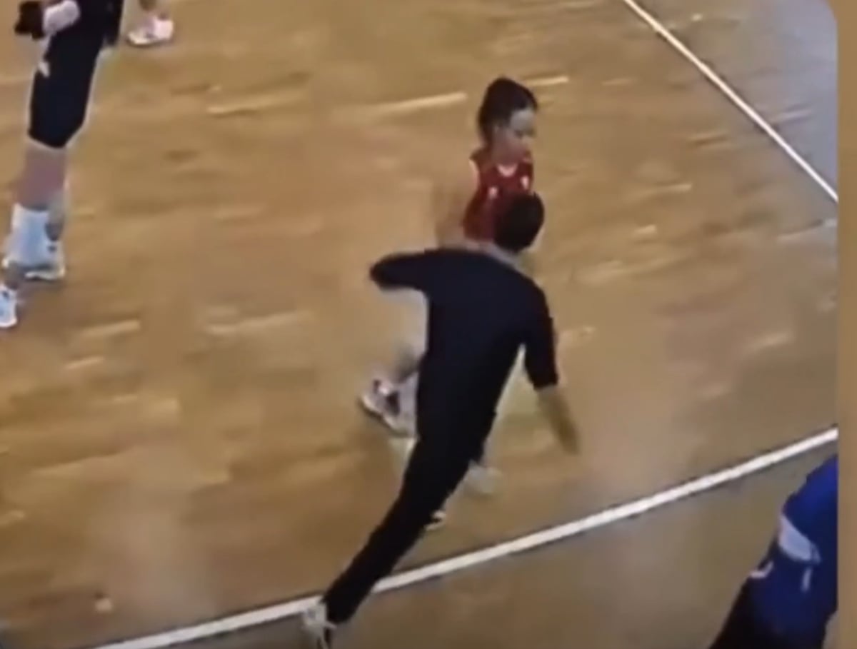 Καζακστάν: Προπονητής χτύπησε στο κεφάλι 13χρονη βολεϊμπολίστρια κατά τη διάρκεια αγώνα