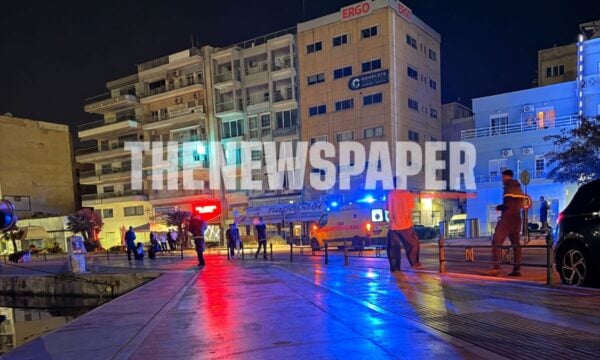 Βόλος: 10 νεαροί σταμάτησαν ταξί στην παραλία και κατέβασαν τους επιβάτες πριν τους ξυλοκοπήσουν – Ένας τραυματίας