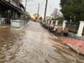 Κακοκαιρία στον Βόλο: Η ισχυρή μπόρα πλημμύρισε δρόμους και τους έκανε ποτάμια