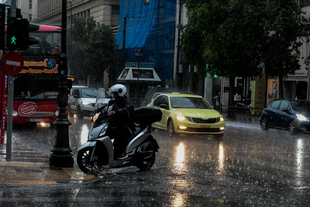 Κακοκαιρία: Τα έκτακτα μέτρα της εγκυκλίου του υπουργείου Εργασίας για τους εργαζομένους
