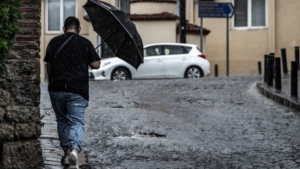 Καιρός αύριο: Έρχονται καταιγίδες και πέφτει η θερμοκρασία – Στα 7 μποφόρ οι άνεμοι στα πελάγη 1 Καιρός αύριο: Έρχονται καταιγίδες και πέφτει η θερμοκρασία – Στα 7 μποφόρ οι άνεμοι στα πελάγη