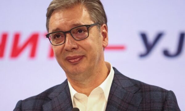 Εκλογές στη Σερβία: Ο Βούτσιτς παραδέχτηκε την ήττα του κόμματός του και έδωσε προβάδισμα 135-140 εδρών στη Φοιτητική Λίστα
